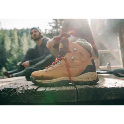 Columbia Newton Ridge Plus Waterproof Women's