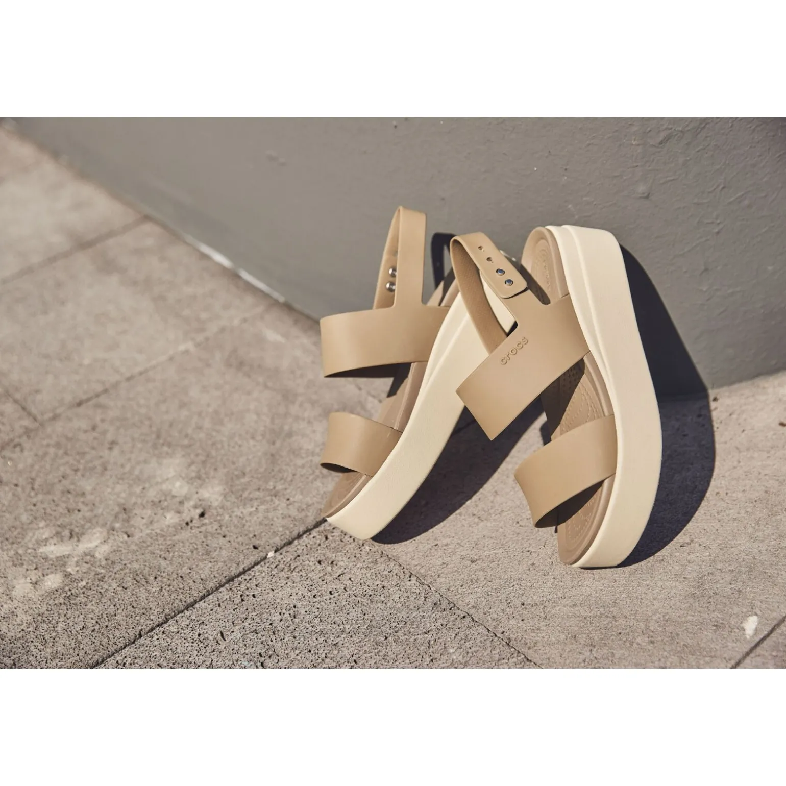 Crocs Brooklyn Low Wedge Womens