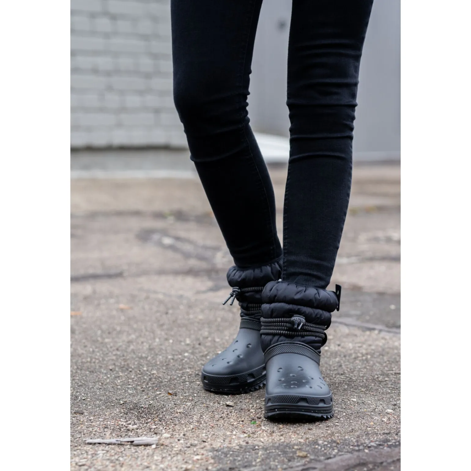 Crocs Classic Neo Puff Luxe Boot Women's