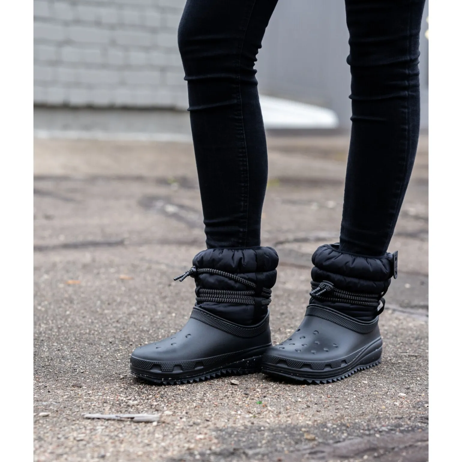 Crocs Classic Neo Puff Luxe Boot Women's