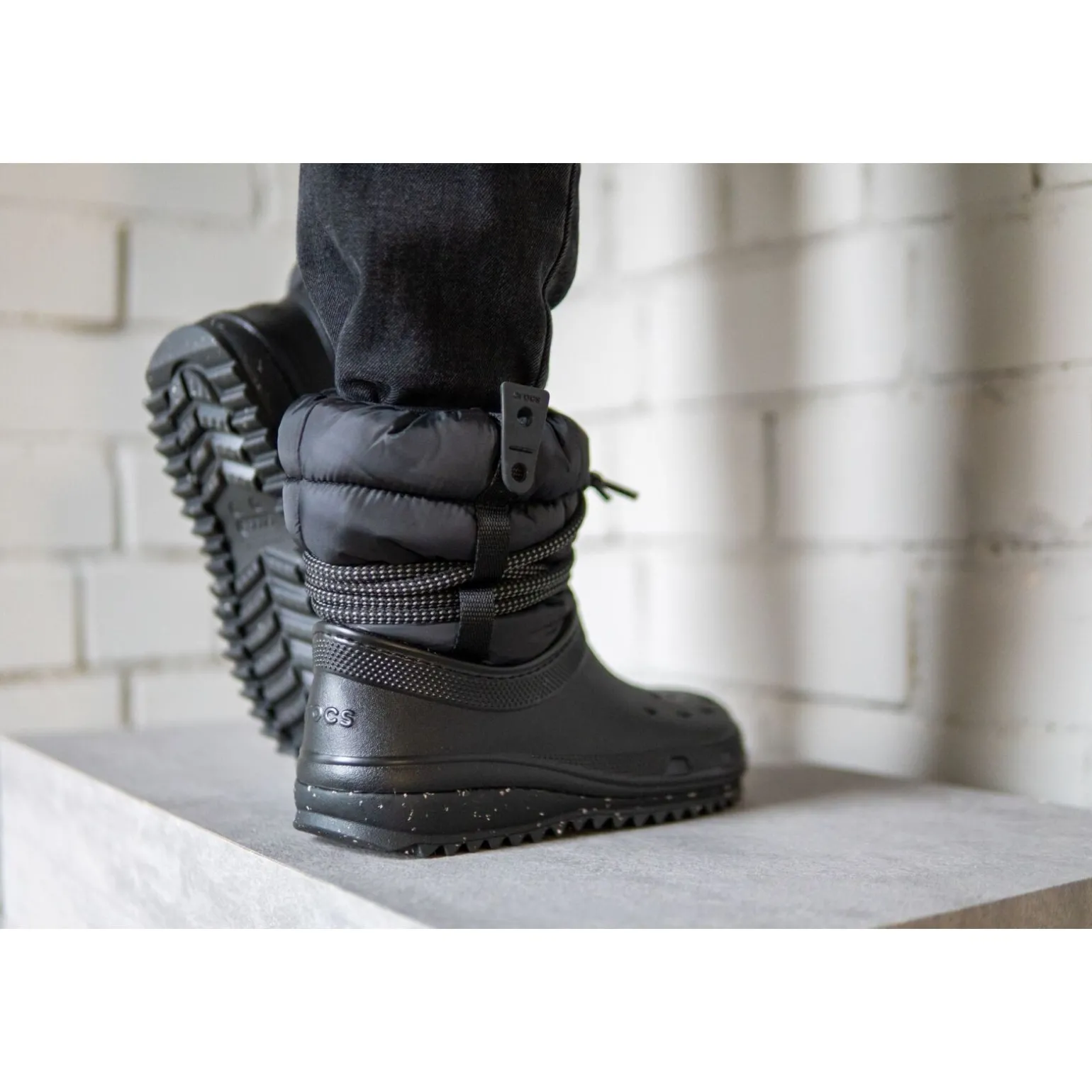 Crocs Classic Neo Puff Luxe Boot Women's