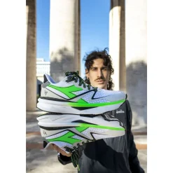 Diadora Atomo V7000