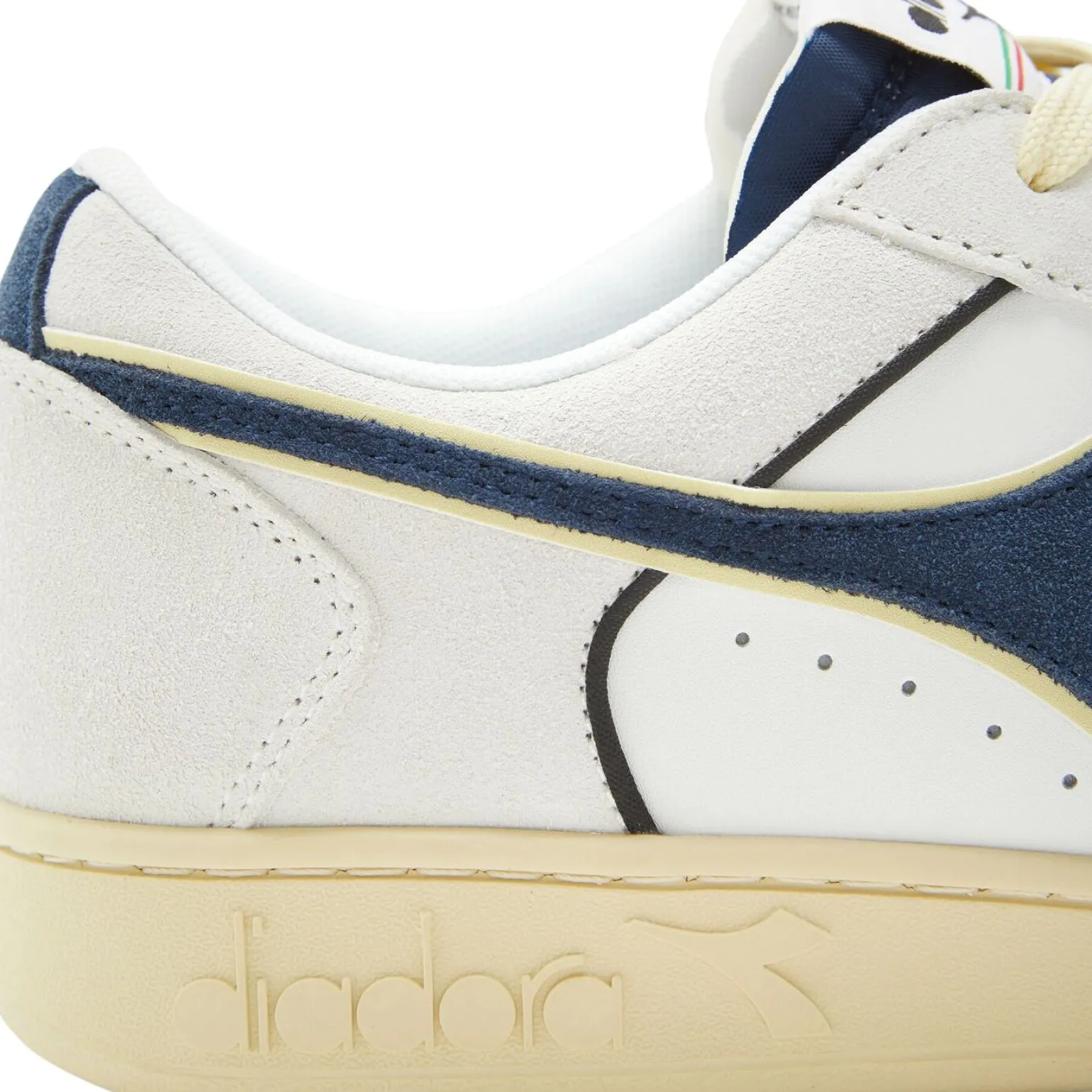 Diadora Magic Basket Low Suede Leather