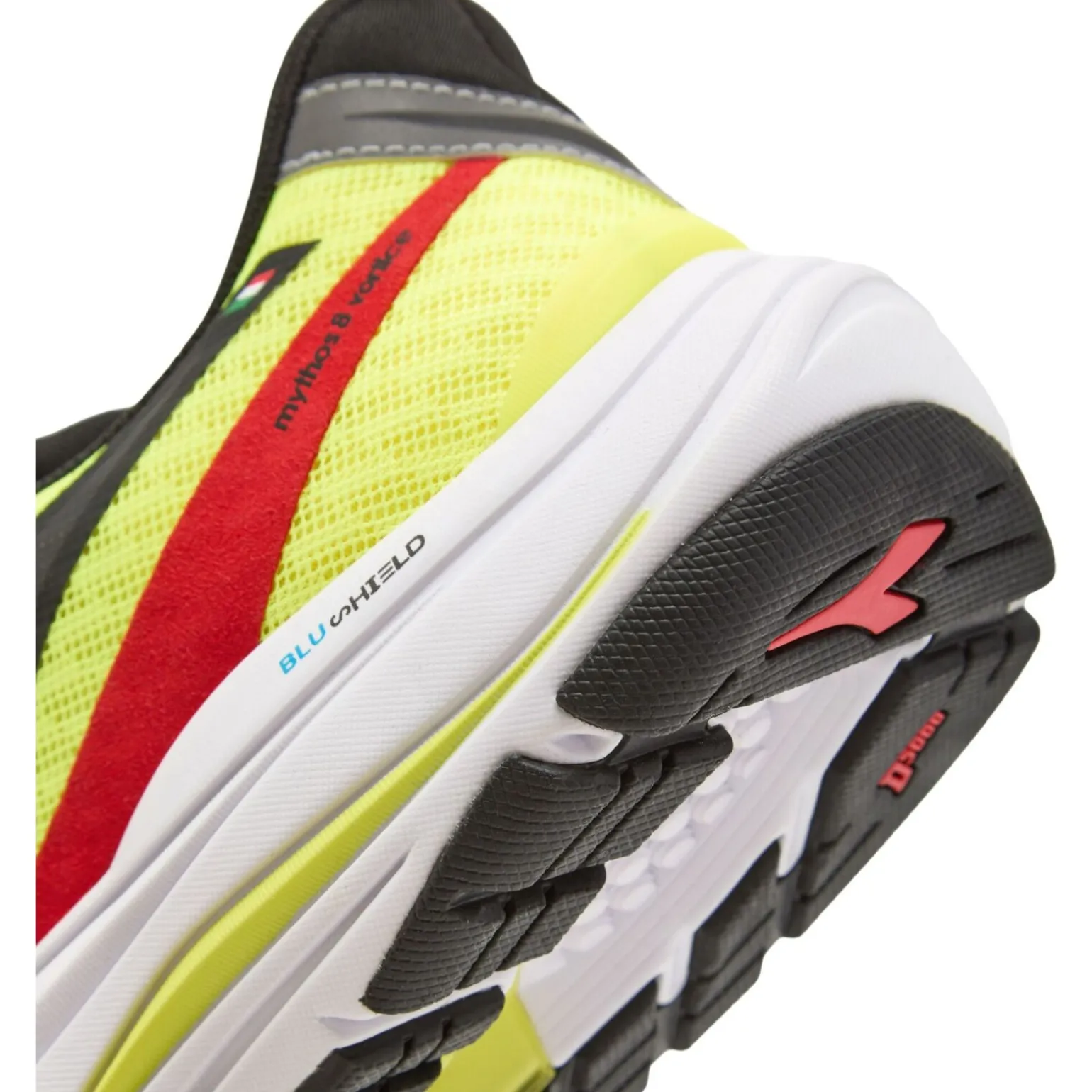 Diadora Mythos Blushield 8 Vortice