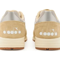Diadora N902