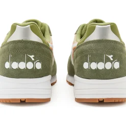 Diadora N902
