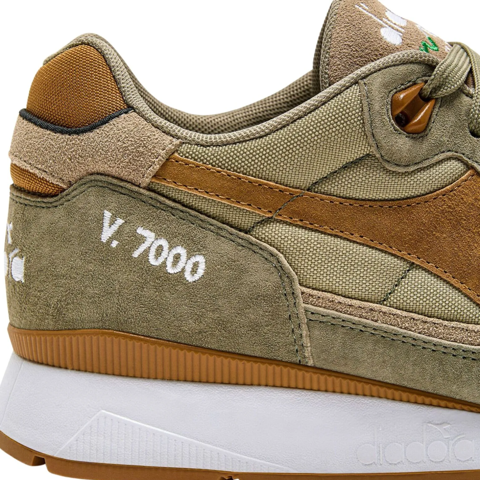 Diadora V7000Winter