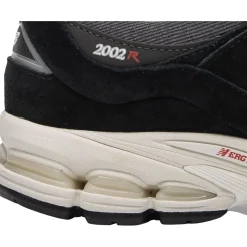 New Balance M2002