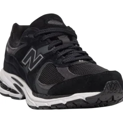 New Balance M2002